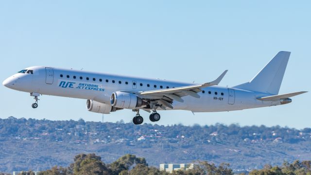 Embraer ERJ-190 (VH-IQY)