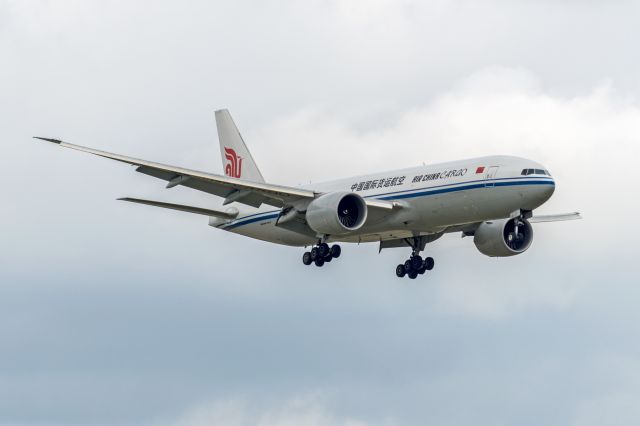 BOEING 777-200LR —