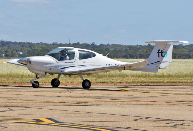 Diamond Star (VH-YNM) - FLIGHT TRAINING ADELAIDE - FTA - DIAMOND DA-40 DIAMOND STAR - REG VH-YNM (CN 40.1152) - PARAFIELD AIRPORT ADELAIDE SA. AUSTRALIA - YPPF (23/11/2016