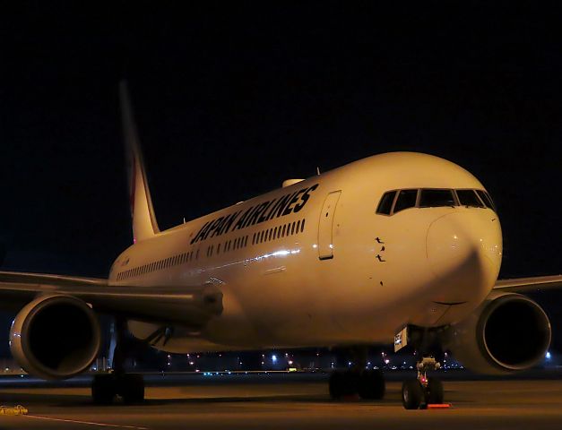 BOEING 767-300 (JA654J) - Photo taken on Mar 10, 2023.