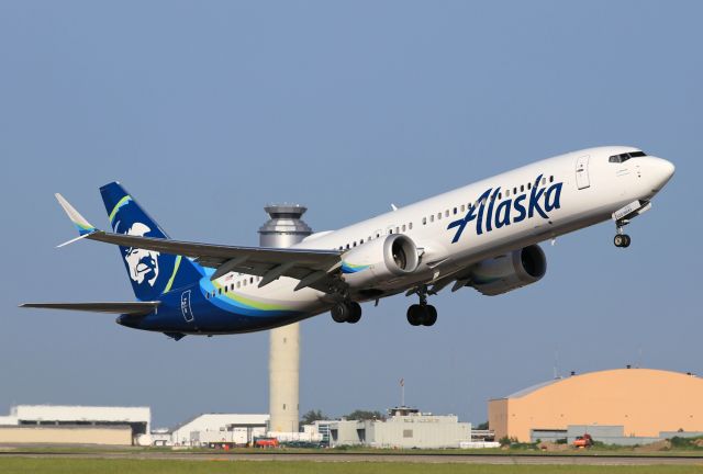 Boeing 737 MAX 9 (N920AK) - ASA330 departing RWY 24R bound for Seattle-Tacoma Intl (KSEA) on the inaugural return flight for Alaska Airlines non-stop service to Seattle. 16 Jun 2022
