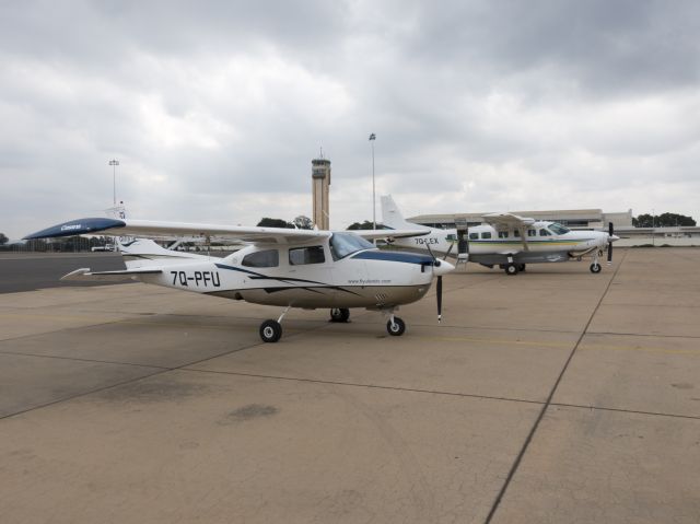 Cessna Centurion (7Q-PFU)