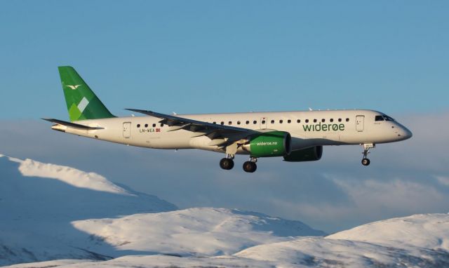 Embraer E190-E2 (LN-WEA) - A bit of spotting at Tromso