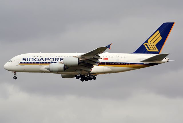 Airbus A380-800 (9V-SKW)