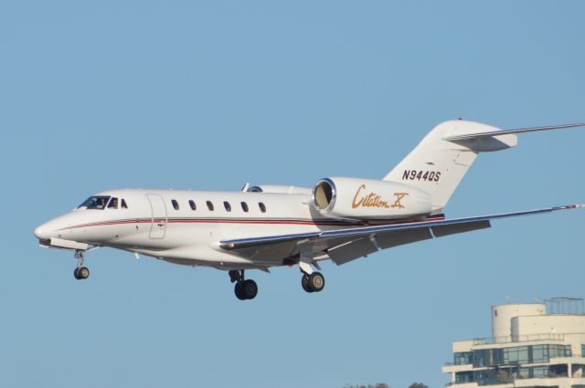 Gulfstream Aerospace Gulfstream V (N944QS) - Landing