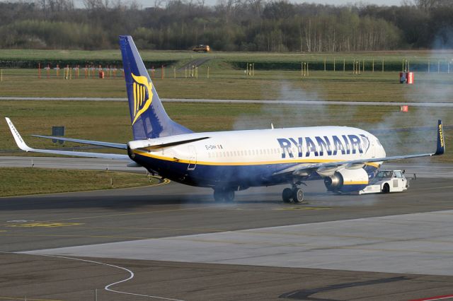 Boeing 737-800 (EI-DHH)