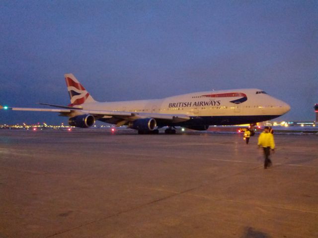 Boeing 747-400 (G-CIVV) - departure