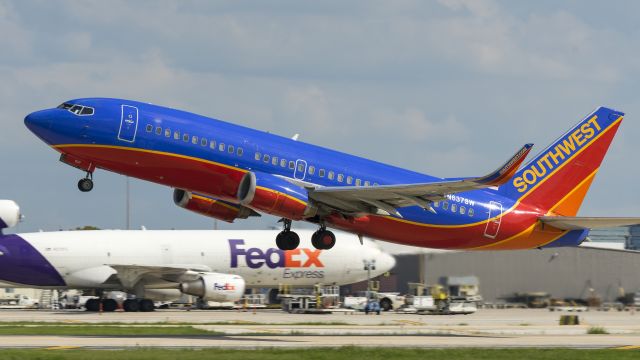 BOEING 737-300 (N637SW) - 9/4/17