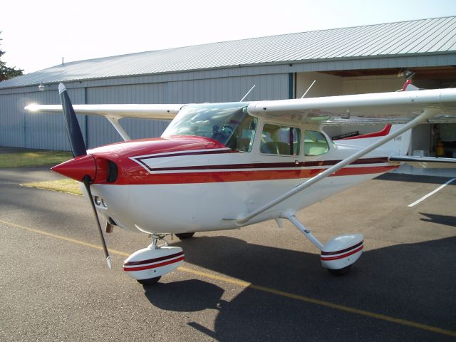 Cessna Skyhawk (N7499C)