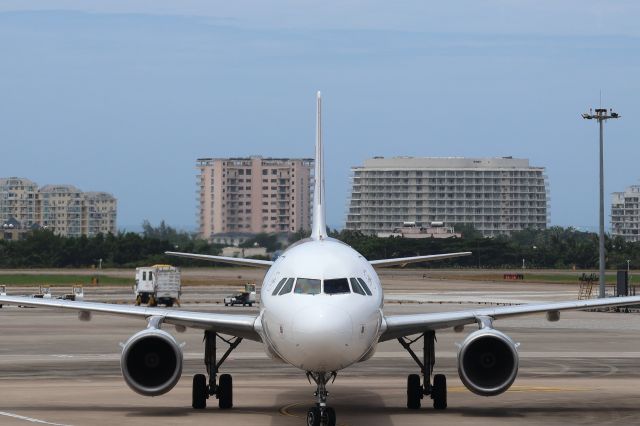 Airbus A320 (B-6332) - China Eastern Airlines