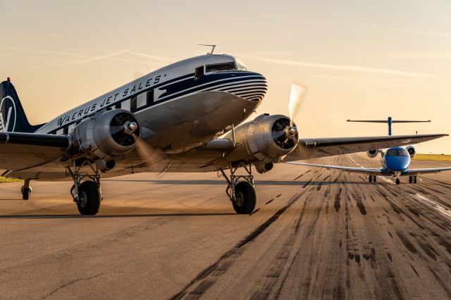 Douglas DC-3 (N33611) - Sunset air to air photoshoot with a brand new PC-24 and T-6