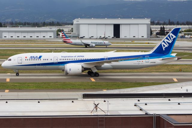 Boeing 787-9 Dreamliner (JA836A)