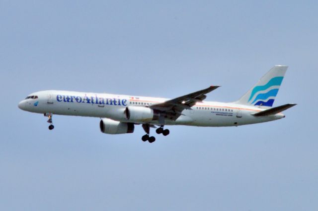 Boeing 757-200 (CS-TLX) - 2008 - From LTU D-AMUY in 1988 to FEDEX N962FD after 2011