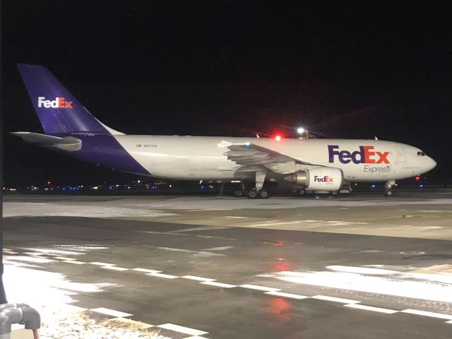 Airbus A300F4-600 (N677FE) - De-icing prior to departing for Manchester, NH and then Memphis.br /br /December 2021