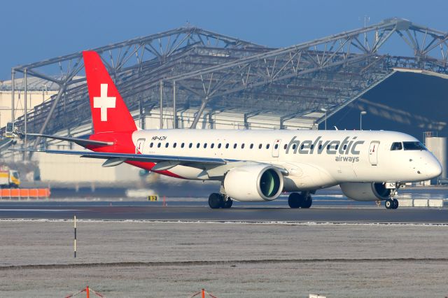 Embraer E190-E2 (HB-AZH)