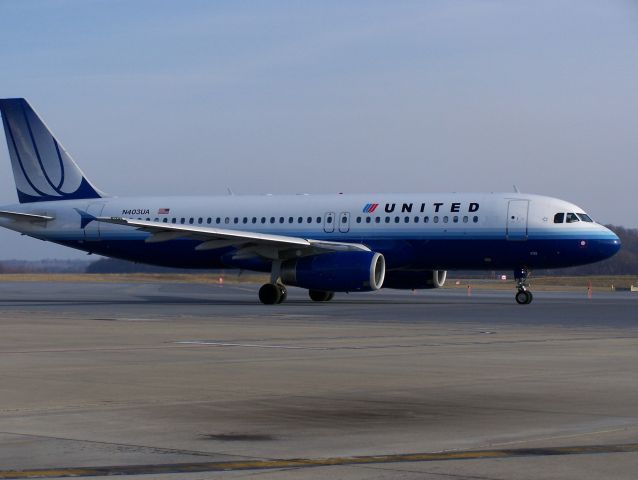 Airbus A320 (N403UA)