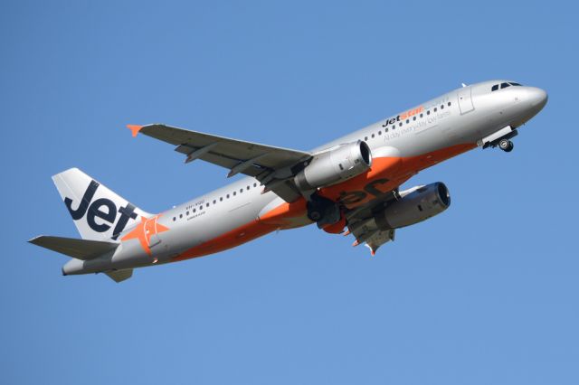 Airbus A320 (VH-VQG) - Getting airborne off runway 23.  Monday 25th August 2014. 