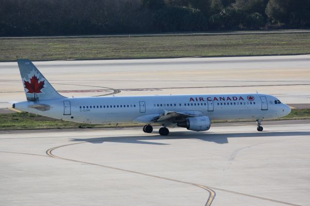 Airbus A321 (C-GJWI) - Air Canada Flight 903 (CGJWI) taxis for departure from Tampa International Airport