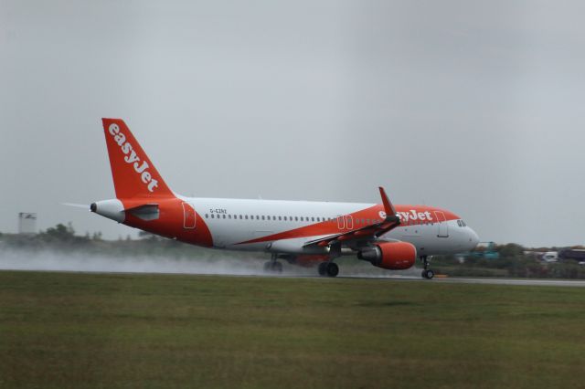 Airbus A320 (G-EZRZ) - An EasyJet A320 taking off on runway 22 at London Stansted Airport.br /br /Location: London Stansted Airport.br /Date: 12.10.22 (dd/mm/yy).