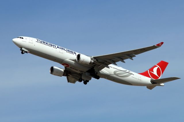 Airbus A330-300 (TC-JOA) - 18/11/2018: Turkish planes fly to Istanbul as many as 8 flight daily out of Tel-Aviv. Noon time T/O from runway 26. 