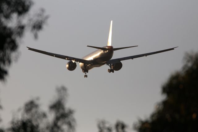 BOEING 777-300ER (G-STBB)