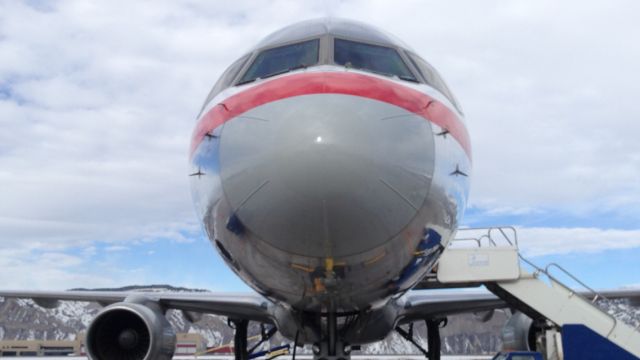 Boeing 757-200 (N189AN)