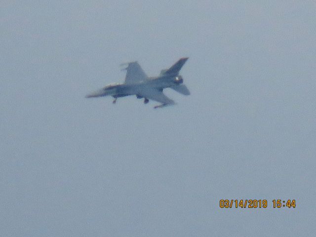 Lockheed F-16 Fighting Falcon (89-2040)