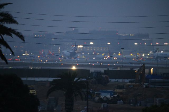 Boeing MD-11 (N631FE)