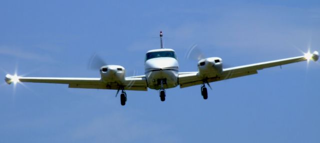 Piper PA-30 Twin Comanche (N8876Y)