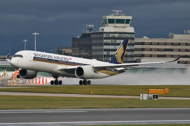 Airbus A350-900 (9V-SMS) - SIA51 departing to IAH