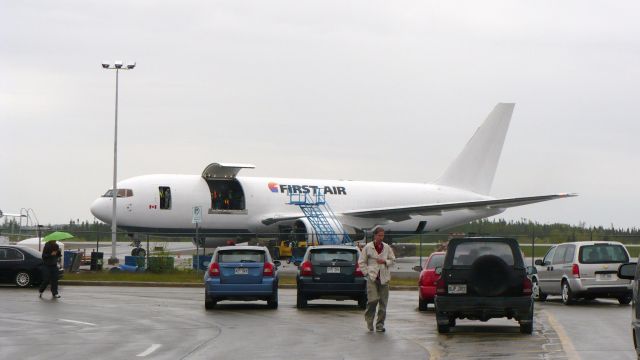 BOEING 767-200 (C-GKLY)