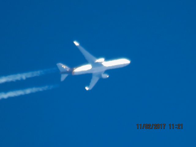 BOEING 767-300 (N310UP)