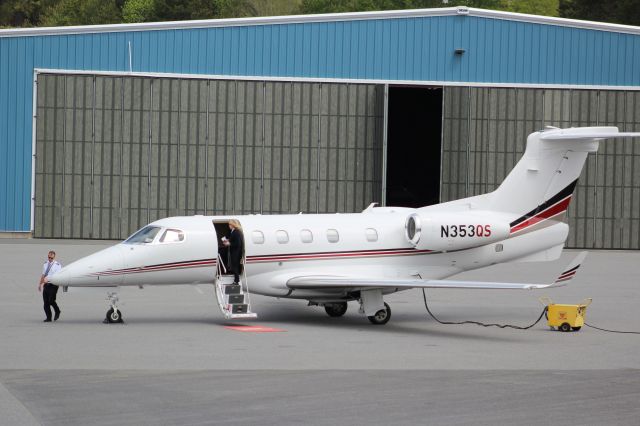 Embraer Phenom 300 (N353QS)