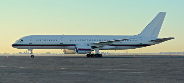 Boeing 757-200 (N757SS) - The Houston Rockets Boeing 757 at KMHR. Callsign for the flight was PMM757. 