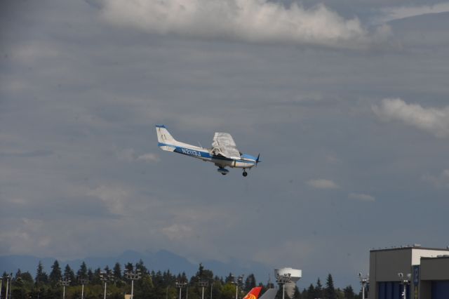 Cessna Skyhawk (N2113J)