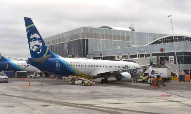 Boeing 737-900 (N442AS) - Alaska Airlines Boeing 737-990ER(WL) N442AS in Seattle 