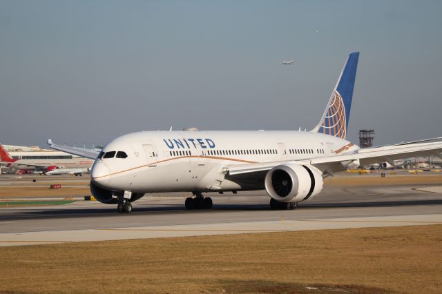 Boeing 787-8 (N20904) - South Cargo Facility Spotter Location