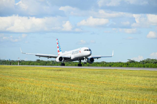 Boeing 757-200 (N197AN)