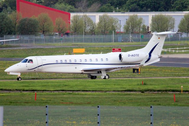 Embraer Legacy 600/650 (D-AOTE) - Air Hamburg Legacy 650 lining up to depart rwy 24 on 10-May-23 heading for LFQQ as AHO624.