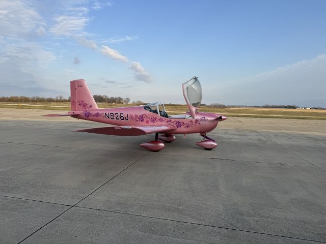 Vans RV-12 (N828J)