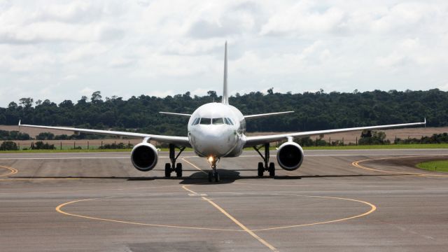 Airbus A320 (PR-AVR)