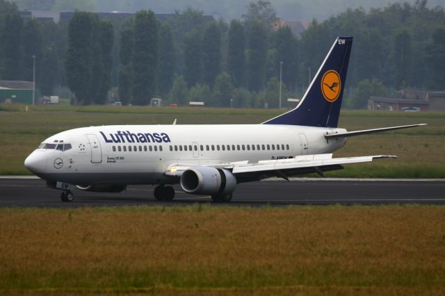 BOEING 737-300 (D-ABEW)