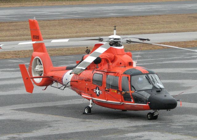 N6585 — - 6585 on a chilly morning at KHKY!