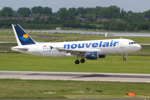Airbus A320 (TS-INH) - 30.05.2014