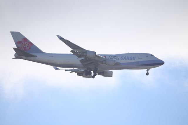 Boeing 747-400 (B-18707)