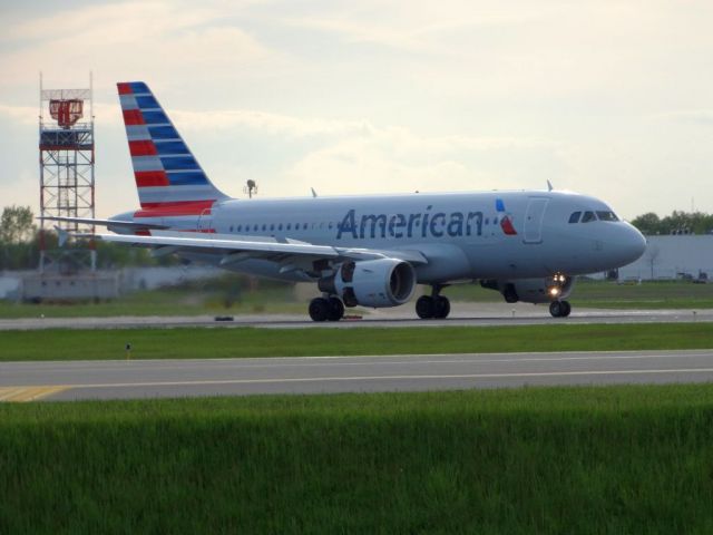 Airbus A319 (N722US)