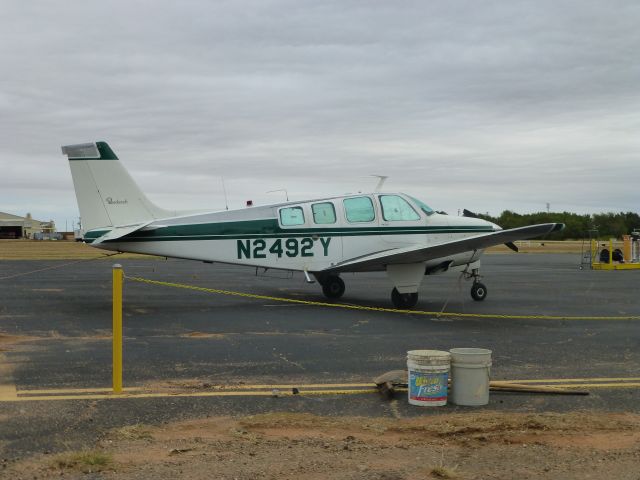 Beechcraft Bonanza (36) (N2492Y)