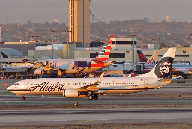 Boeing 737-900 (N459AS) - 10/28/14