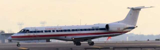 Embraer ERJ-145 (N834AE)