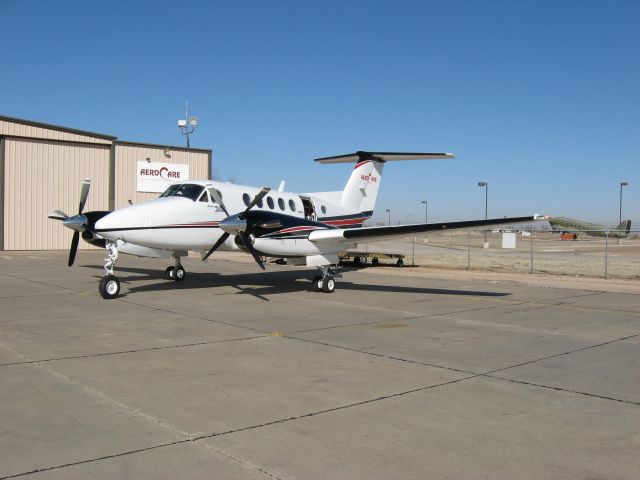 Beechcraft Super King Air 200 (EMD29)